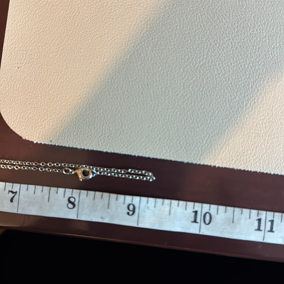 Cat eye leaf pendant necklace - Picture 4 of 4